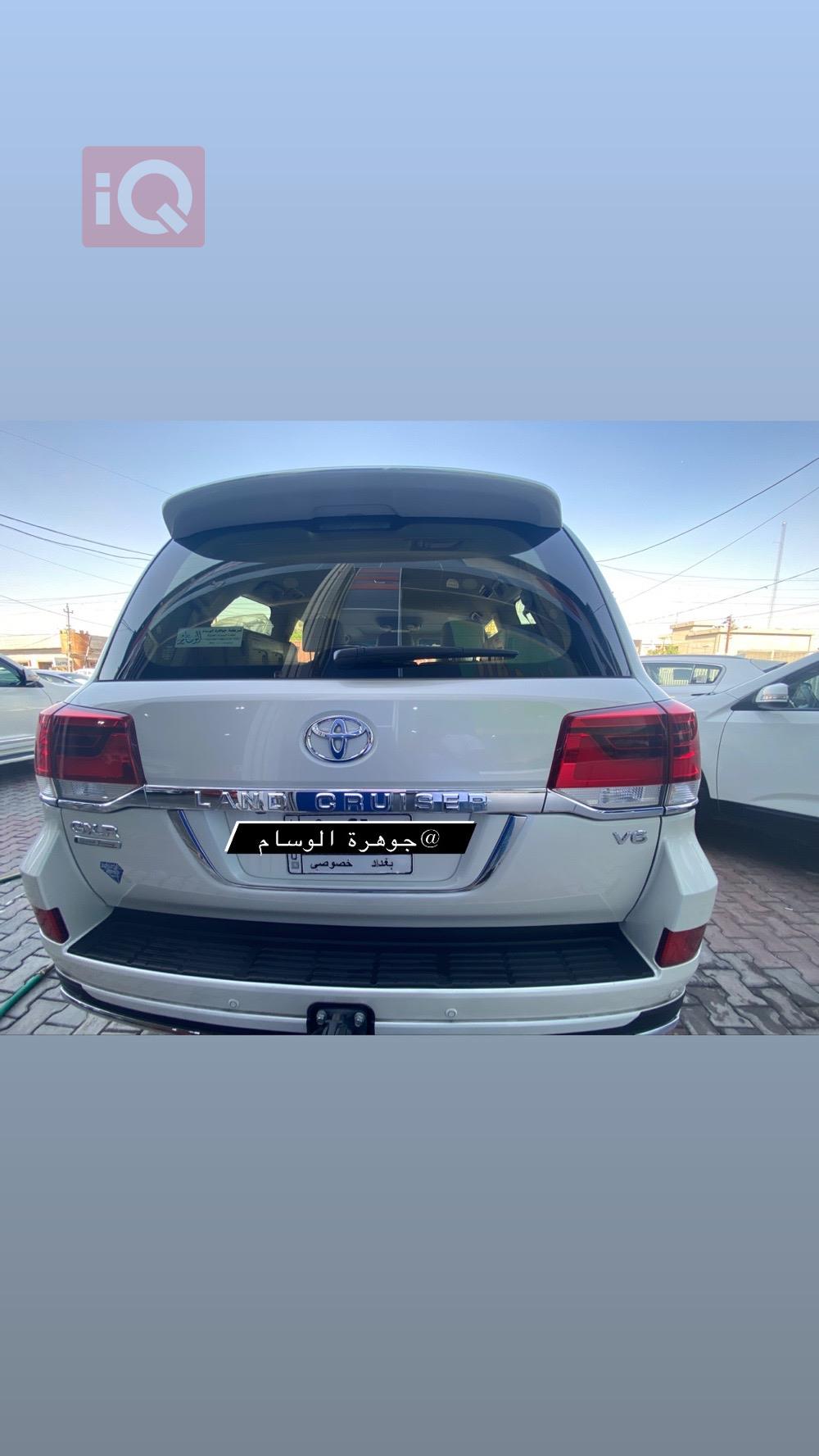 تۆیۆتا لاند کروزەر